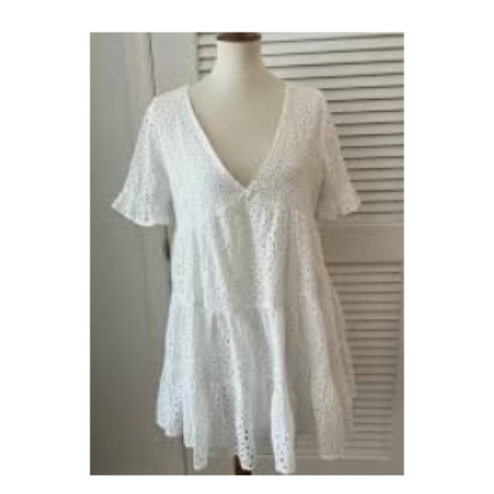 Petal & Pup Elegant White Eyelet Dress – Size US 6